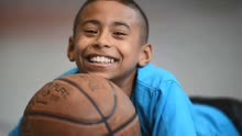 11岁加入高中篮球队！美国又一位篮球神童，球风酷似艾弗森