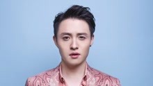  在《青丘狐传说》中饰演九王爷的青年演员强宇曝光一组写真-纯色背景下