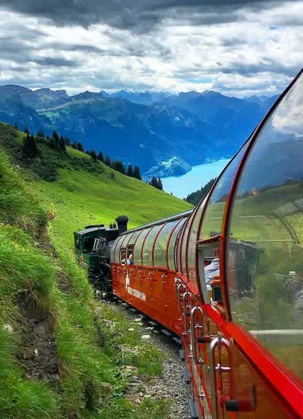 瑞士布里恩茨高山观光小火车