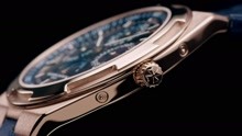 江诗丹顿（Vacheron Constantin）OVERSEAS万年历超薄手表