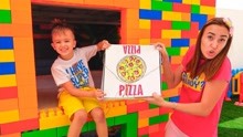 尼基兄弟：弗拉德尼基和妈妈完成披萨挑战赛，简直太棒了！