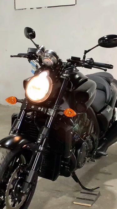 碣石蕭玉車行 2019年款雅馬哈大魔鬼vmax1700-汽車-完整版視頻在線