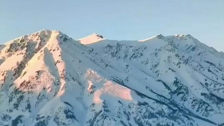 一个雪村的“逆袭”：靠美景走红，获2.8亿人次关注 冬日的新疆乡村有多惊艳