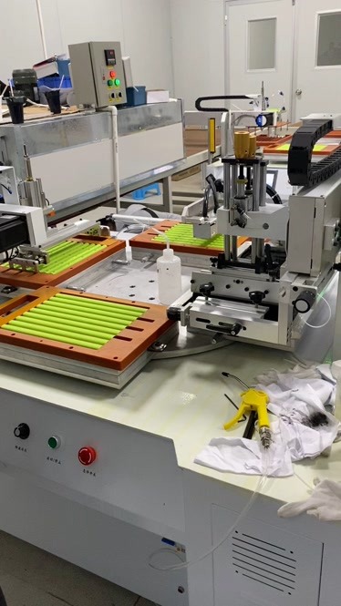 东莞万峰印刷机械生产电子烟丝印机电子烟管网印机全自动丝网印刷机
